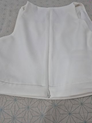 Top Zara blanco cuello drapeado