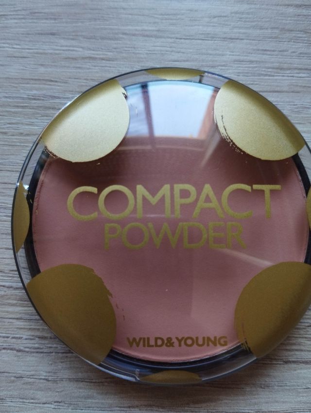 Lote de Maquillaje Wild & Young
