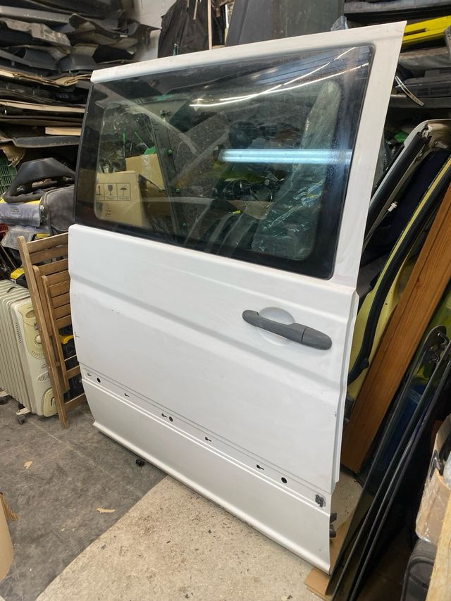 Puerta corredera derecha Mercedes Vito/Viano