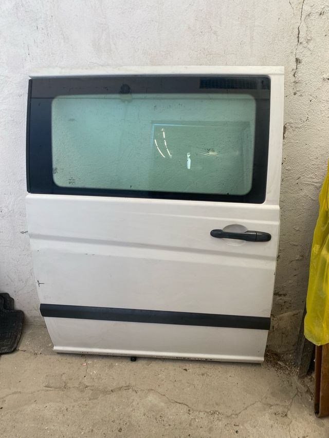 Puerta corredera derecha Mercedes Vito/Viano