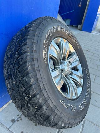 Llantas Toyota 16" Bridgestone