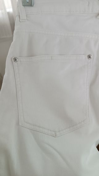 Jeans Mango Basics blancos - 38