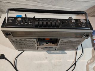 Radio Cassette Sanyo Vintage
