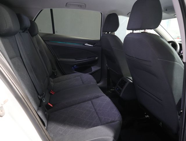 Volkswagen Golf 2021