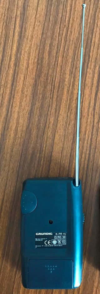 RADIO GRUNDIG. Radio Portatil AM-FM.