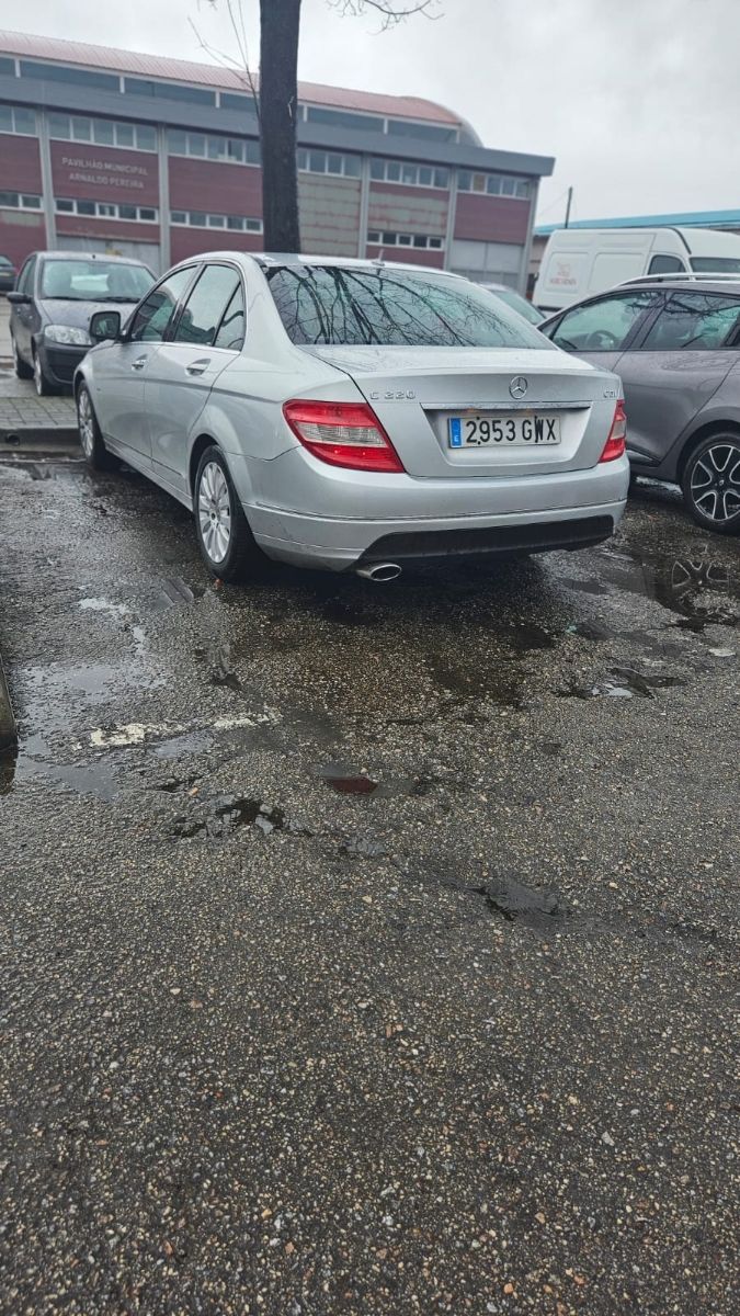 Mercedes-Benz Clase C 2010 - foto 1