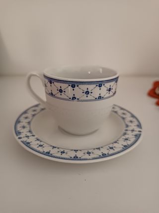 Set caffè: 24 tazzine con piattino e zuccheriera