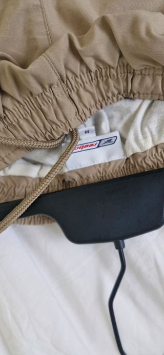 Chándal Reebok beige y blanco - Talla M