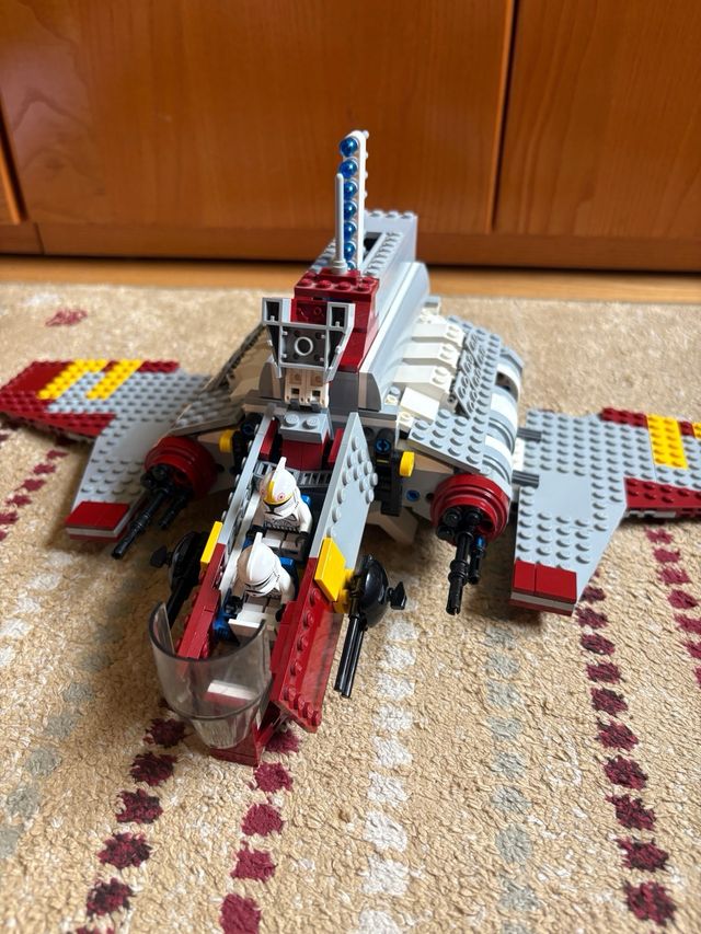 LEGO Star Wars Republic Attack Shuttle #8019