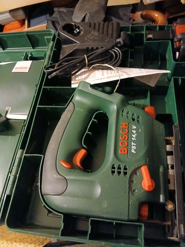 Sierras de calar Bosch GST 144 V y metaboo