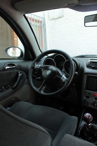 Alfa Romeo 147 1.9 JTD 2006 – coche gasolina