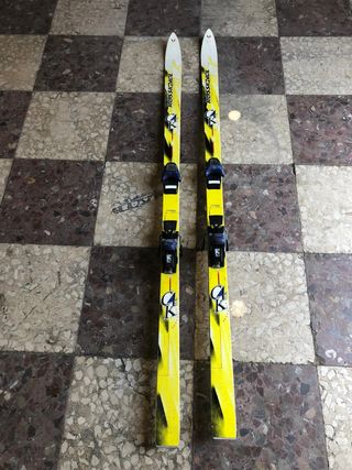 ROSSIGNOL VINTAGE スキー TORSION BOX ISOCOR Esquís Rossignol Torsion Box de segunda mano por 25 EUR en