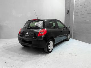 RENAULT CLIO 1.5 DCI de 85CV del 2006