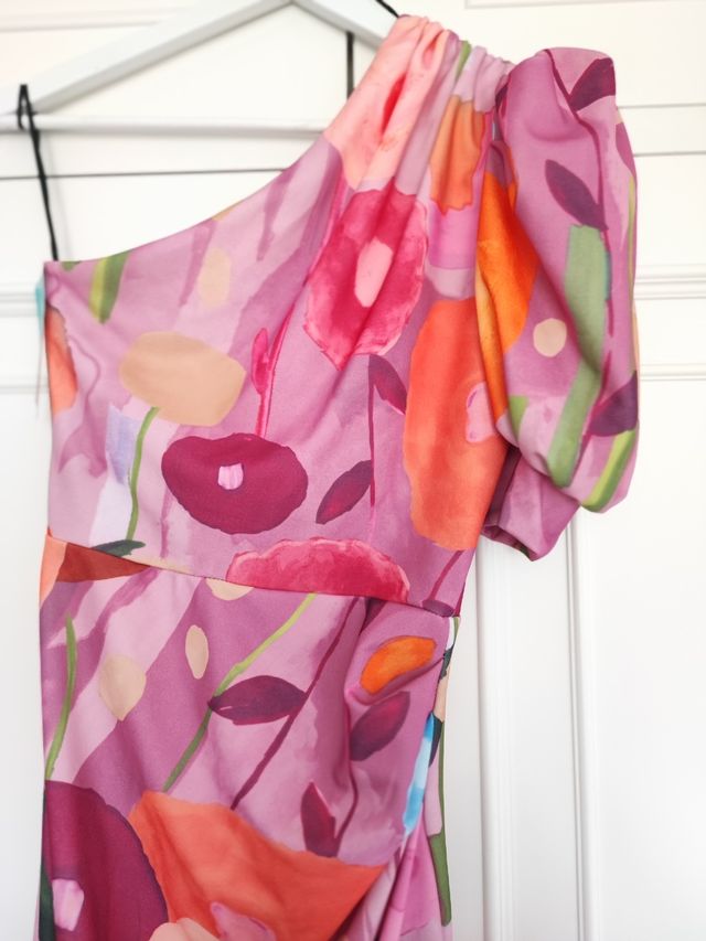 Vestido midi asimétrico estampado