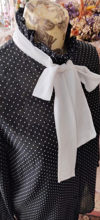 Blusa vintage lunares - Blanca y negra