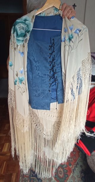 Chaleco azul tejidos varios