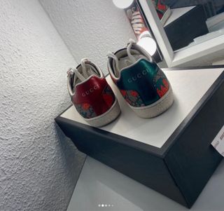 Zapatillas Gucci fresas GG