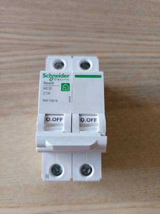 Interruptor Schneider Electric Resi9 C16