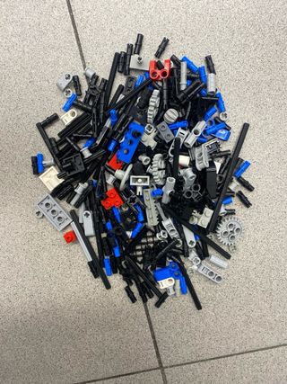 Lote LEGO Technic y piezas sueltas NEGOCIABLE