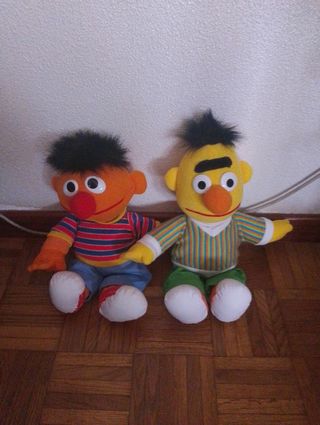Muñecos Epi y Blas de Barrio Sésamo