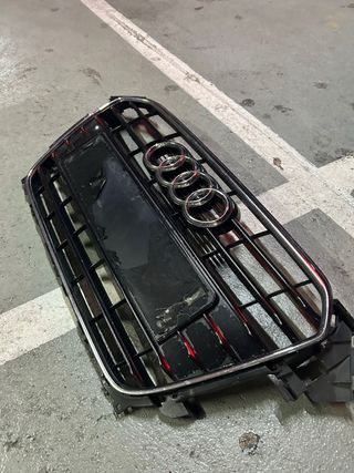 Parrilla frontal Audi A4 B8