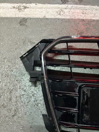 Parrilla frontal Audi A4 B8