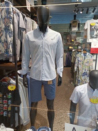 Maniquí hombre negro
2enteros y 5medio cuerpo 