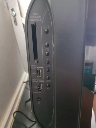 Televisor Samsung Full HD 37 pulgadas.