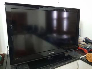 Televisor Samsung Full HD 37 pulgadas.