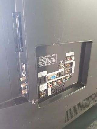 Televisor Samsung Full HD 37 pulgadas.