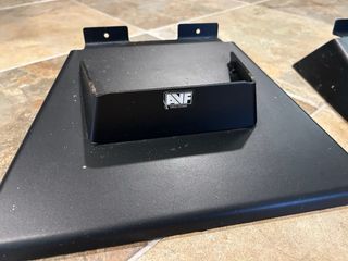 Soportes AVF para altavoces. Medidas 30x24x21x6