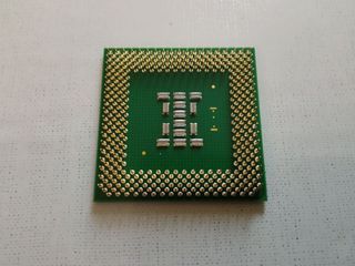 Intel Pentium III 800 800/256/133/1,7V SL4CD