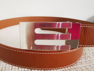 Cinturón marrón hebilla plata