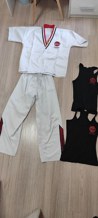 Traje Mugendo blanco