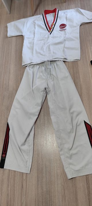 Traje Mugendo blanco