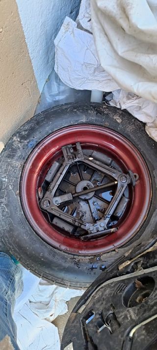 venta Rueda repuesto 135/80 B13 a precio regalo