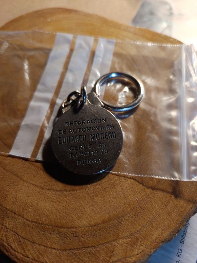 Llavero coche antiguo