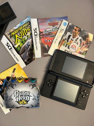 Nintendo DS Lite Silver + Guitar Hero