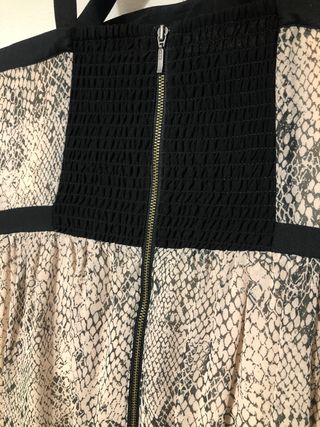 Vestido estampado serpiente beige-negro