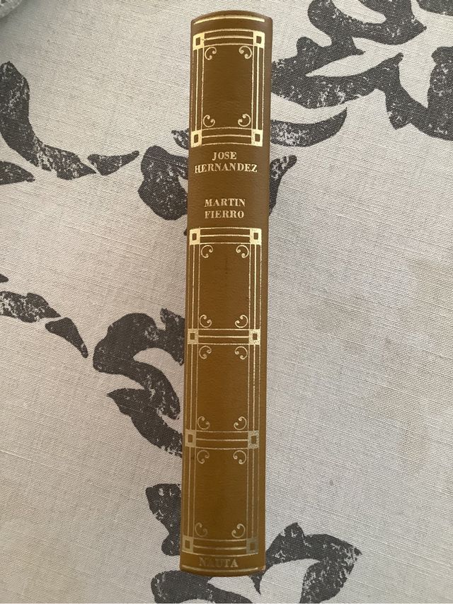 Libro de poemas épicos de “Martin Fierro”