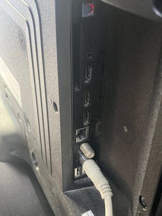 TV Toshiba 55" - Pantalla rota