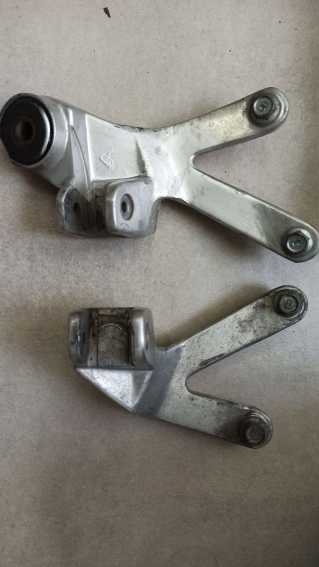 Soportes estriberas moto Frz 1000 exup