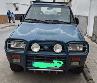 Nissan Terrano II - Defensa Delantera