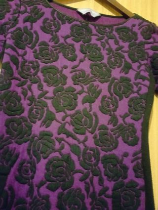 Vestido flores negro y morado
