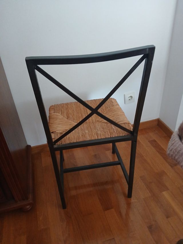 Silla metal y anea -
