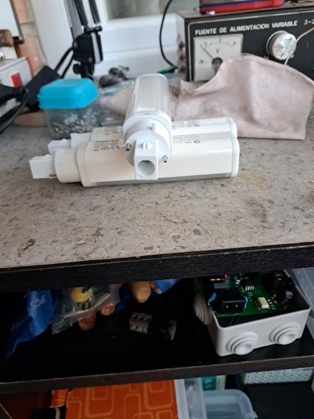 3x lámparas LED Philips G24d-3 blancas