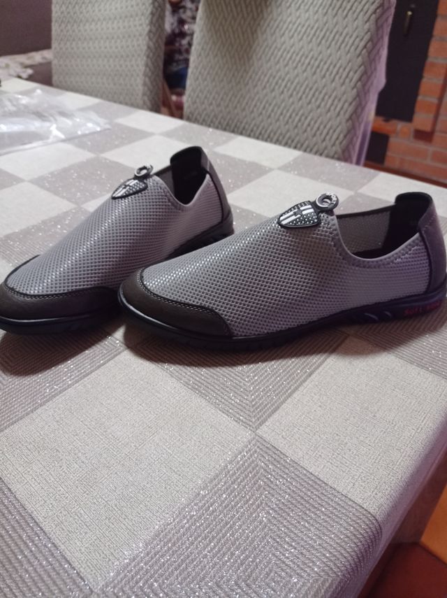 Scarpe sportive grigie n.41