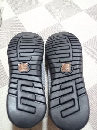 Scarpe sportive grigie n.41