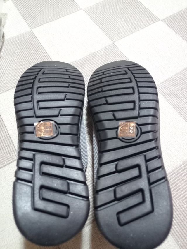 Scarpe sportive grigie n.41