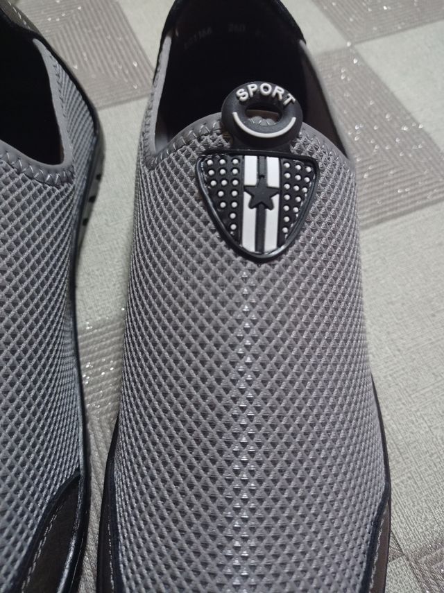 Scarpe sportive grigie n.41